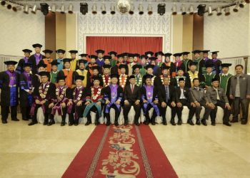 UMSU Wisuda Kapoldasu dan Walikota Medan