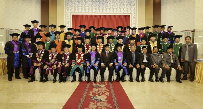 UMSU Wisuda Kapoldasu dan Walikota Medan