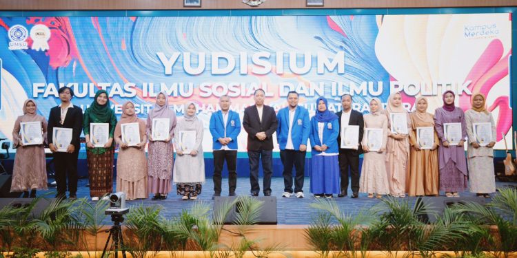 IAP FISIP UMSU Bertabur Prestasi dari 220 Lulusan Yudisium