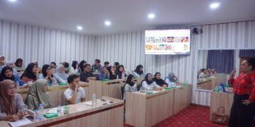 Mahasiswi Prancis Diskusi Budaya di Kelas Internasional FISIP UMSU