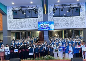 Tertib dan Antusias, 420 Mahasiswa Baru FISIP UMSU Ikuti PKKMB 2026