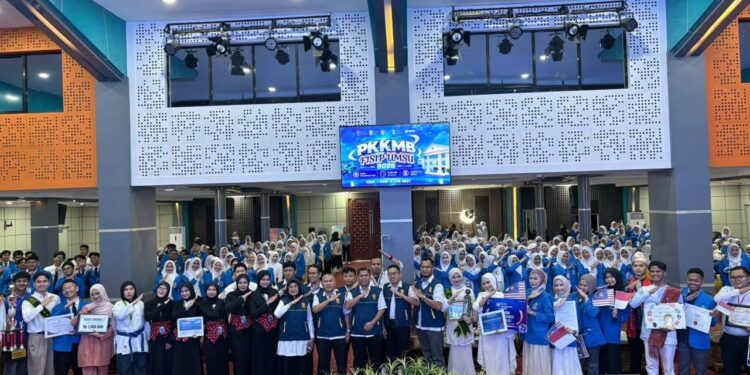 Tertib dan Antusias, 420 Mahasiswa Baru FISIP UMSU Ikuti PKKMB 2026